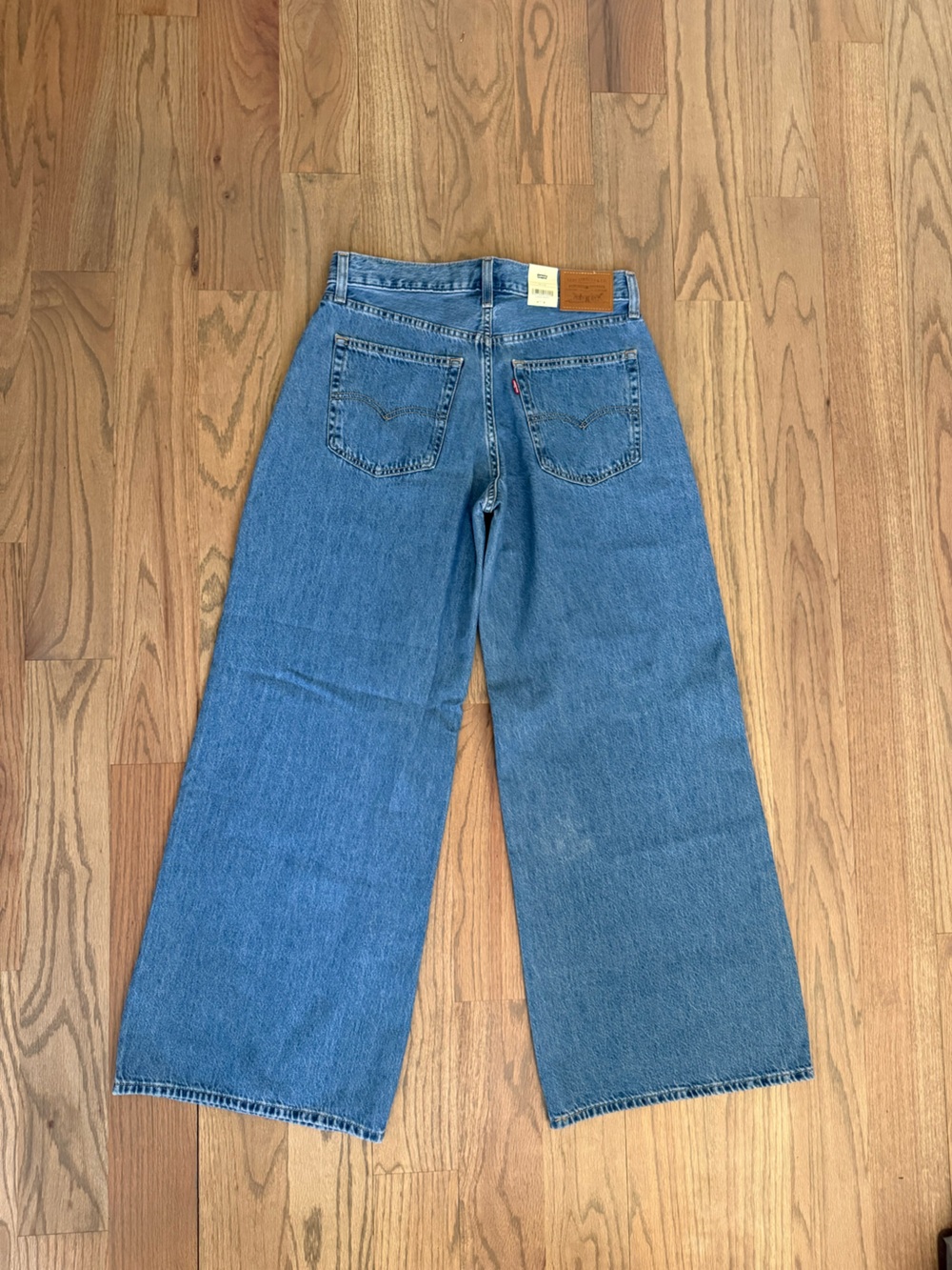 NEW LEVI Baggy Dad Jean - Picture 5 of 6